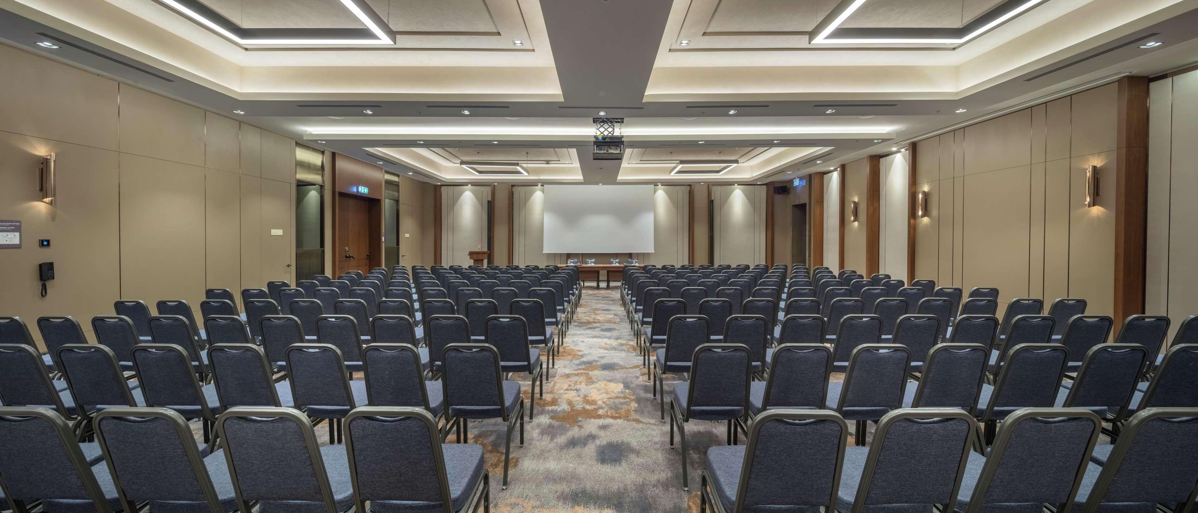 斯科普里希尔顿逸林酒店 外观 照片 The ballroom