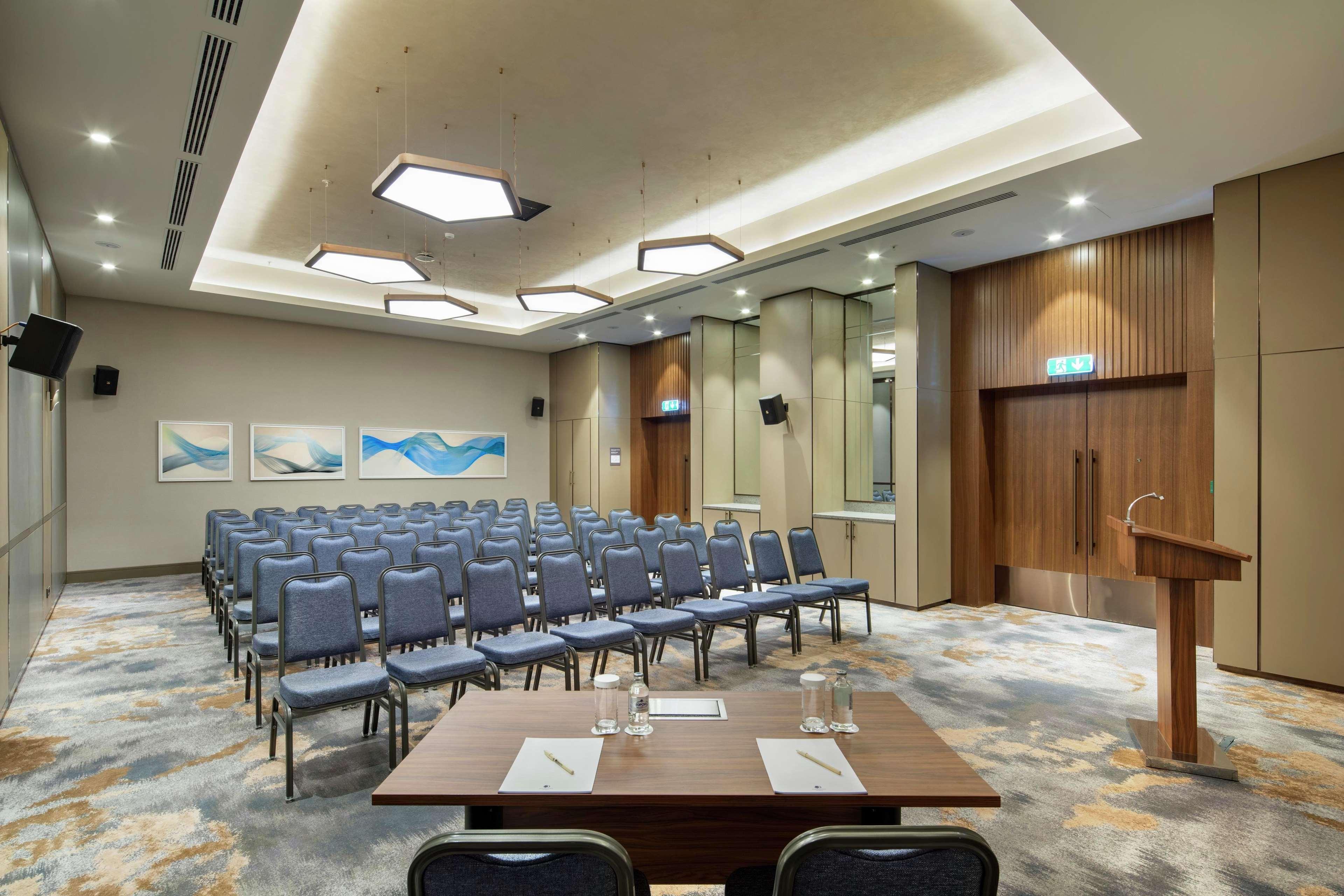 斯科普里希尔顿逸林酒店 外观 照片 Meeting room