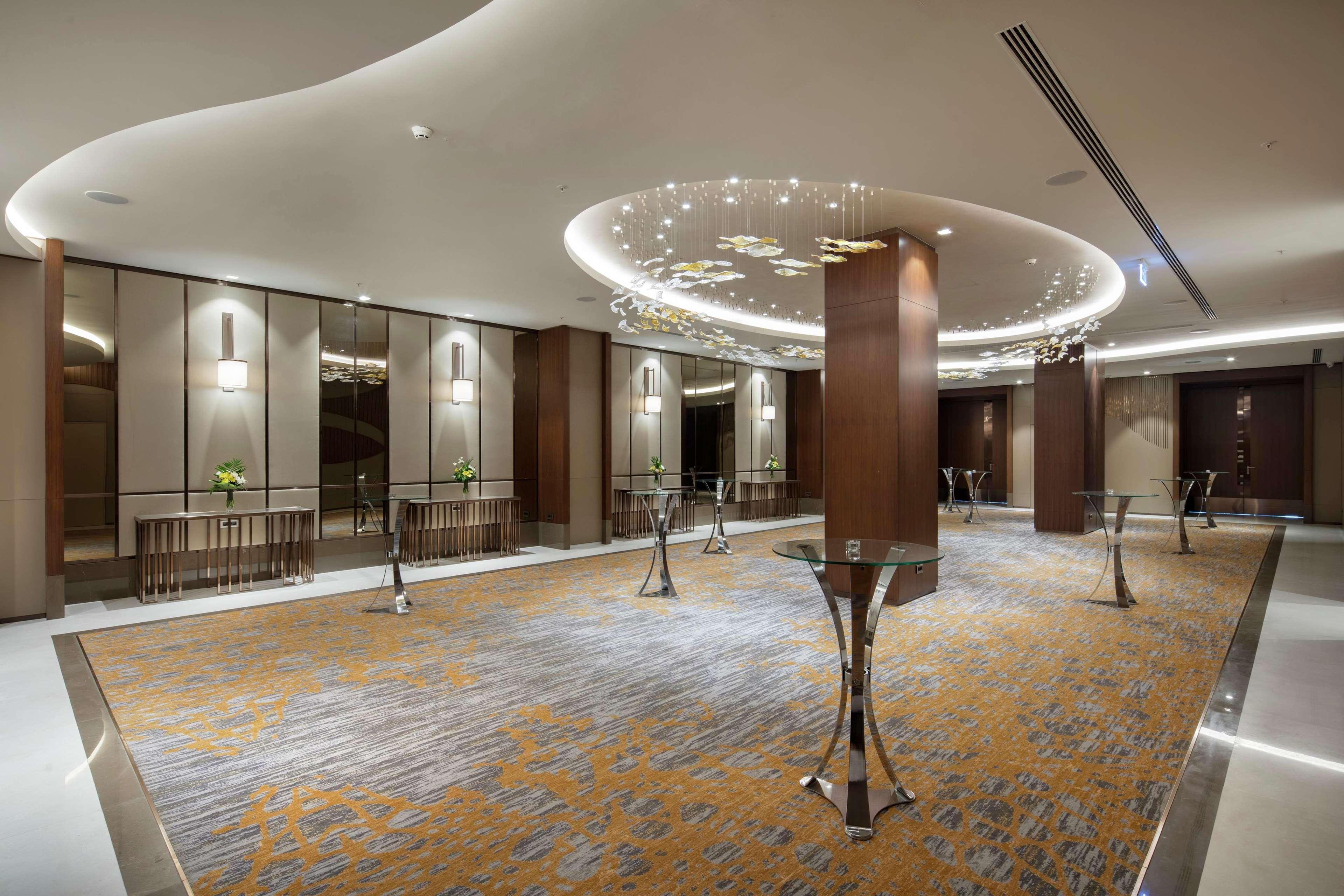 斯科普里希尔顿逸林酒店 外观 照片 The Grand Ballroom
