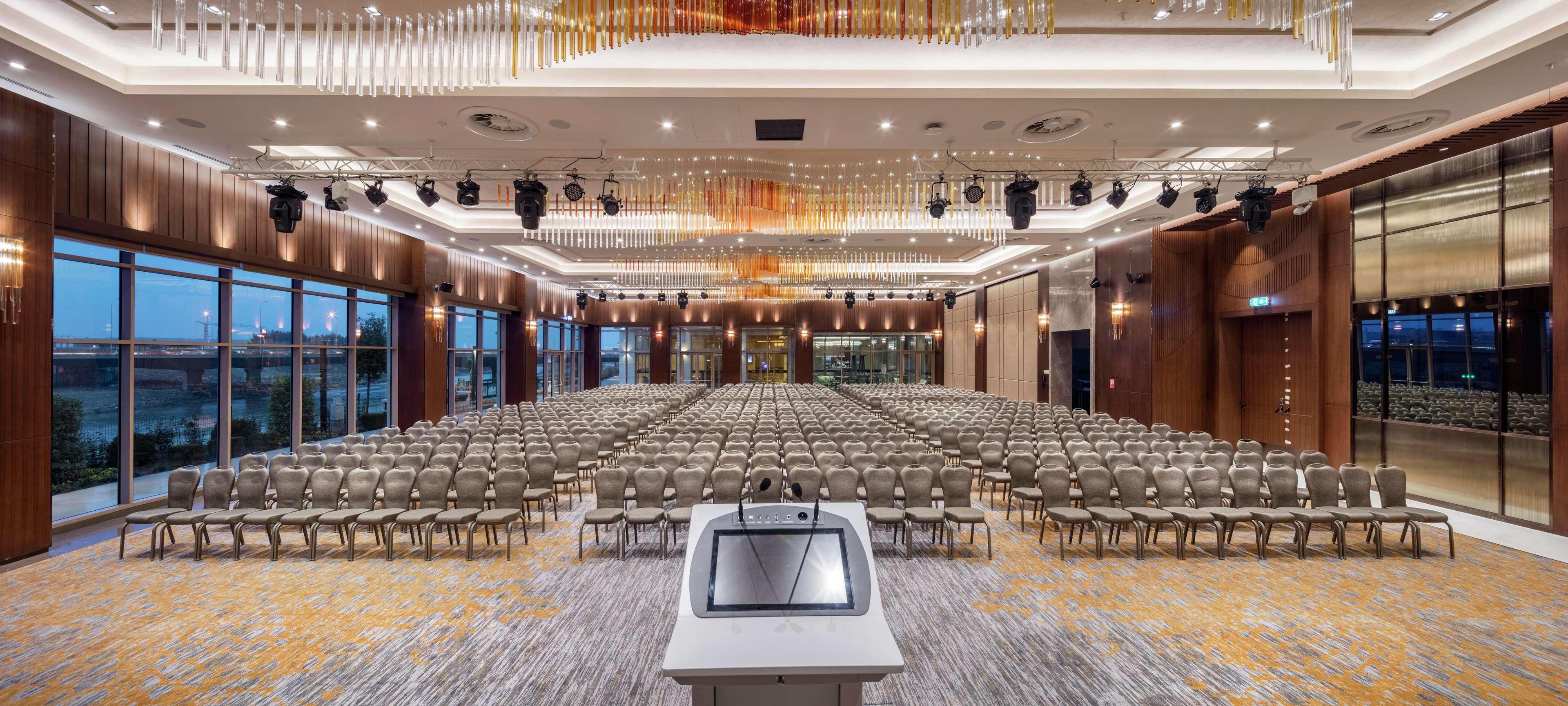 斯科普里希尔顿逸林酒店 外观 照片 The Grand Ballroom